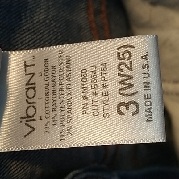 VIBRANT m.i.u., Destroyed Denim Jeans with Raw Hem 3(W25) - Picture 15 of 15